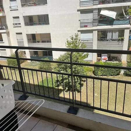 Appartement Superbe Avec Deux Balcons A 8 *