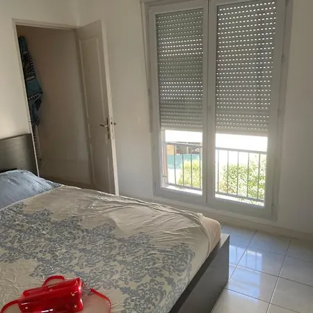 Superbe Avec Deux Balcons A 8 Appartement *